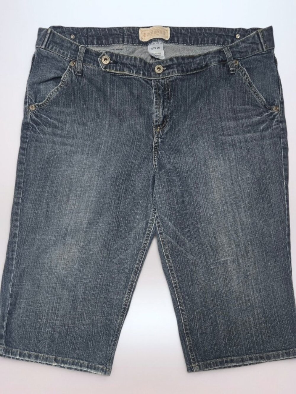 Vintage Y2K Z. Cavaricchi Faded Dark Wash Cropped Jean Capris (Size 20)
